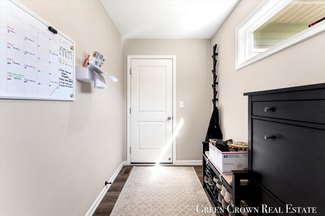 9299 Sunset Ridge Drive NE, Rockford, MI 49341