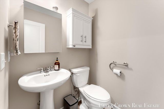9299 Sunset Ridge Drive NE, Rockford, MI 49341