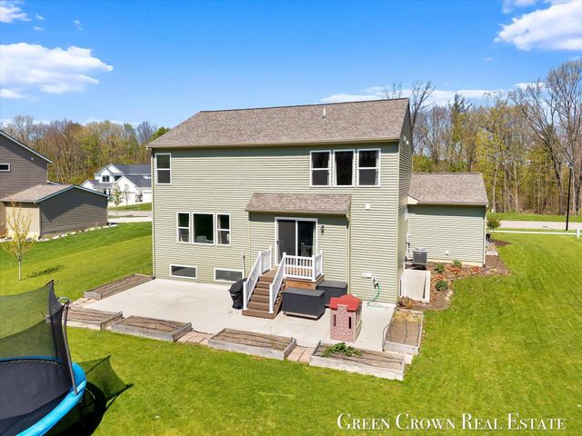 9299 Sunset Ridge Drive NE, Rockford, MI 49341