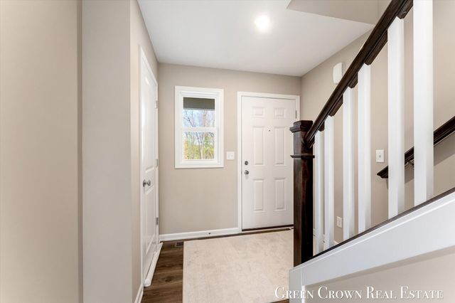 9299 Sunset Ridge Drive NE, Rockford, MI 49341