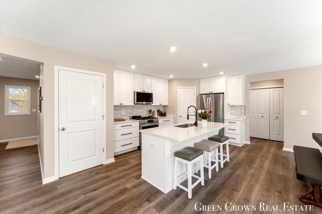 9299 Sunset Ridge Drive NE, Rockford, MI 49341