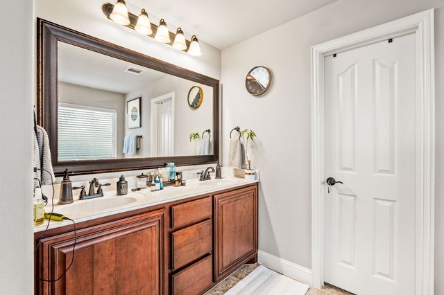 1017 Ponderosa Drive, Aubrey, TX 76227