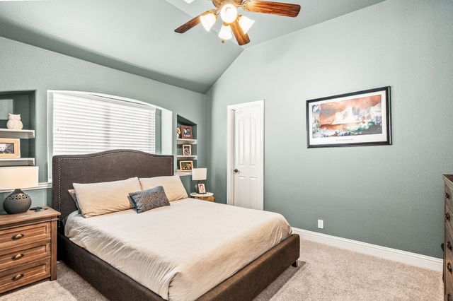 1017 Ponderosa Drive, Aubrey, TX 76227