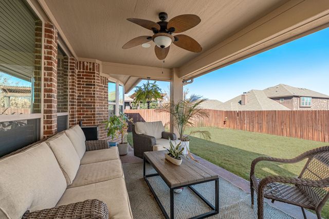 1017 Ponderosa Drive, Aubrey, TX 76227