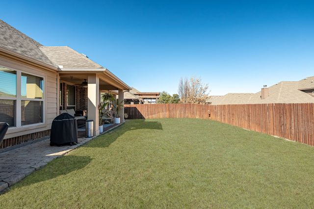 1017 Ponderosa Drive, Aubrey, TX 76227