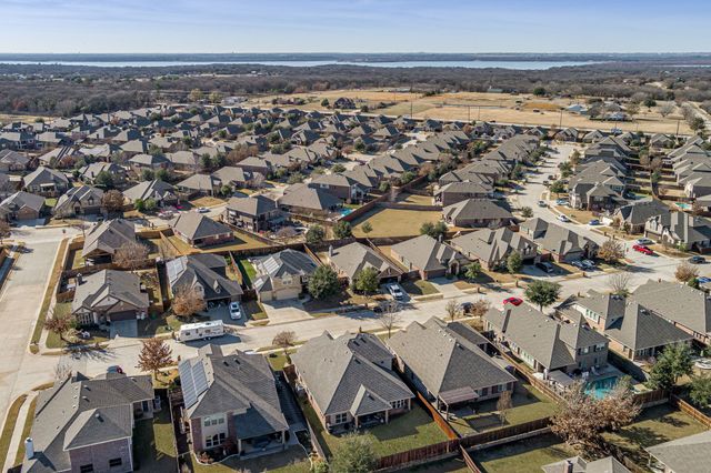 1017 Ponderosa Drive, Aubrey, TX 76227