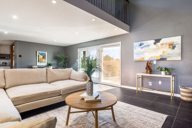 4529 Altura Place NE, Albuquerque, NM 87110