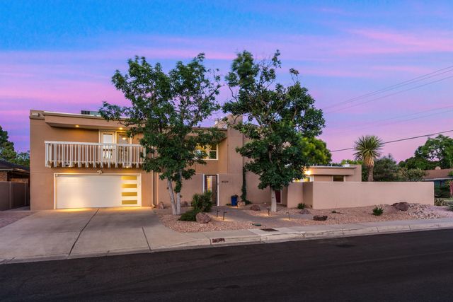 4529 Altura Place NE, Albuquerque, NM 87110