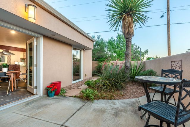 4529 Altura Place NE, Albuquerque, NM 87110
