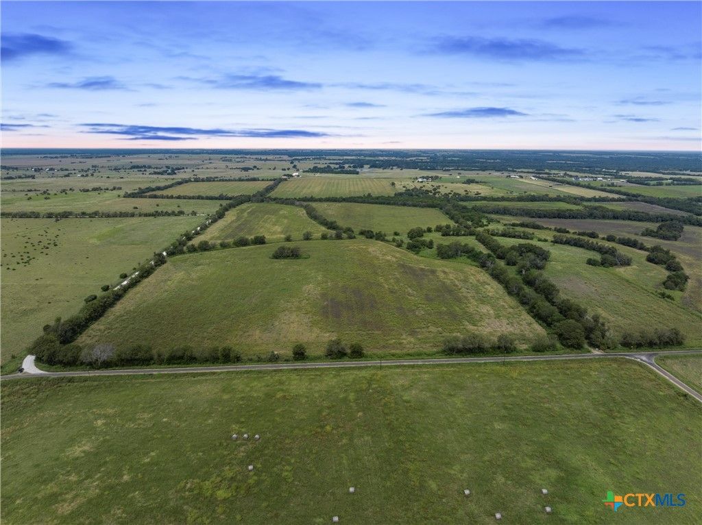 902 Mattlage Road, Crawford, TX 76638