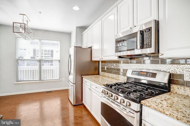 42203 SHORECREST TER, Aldie, VA 20105