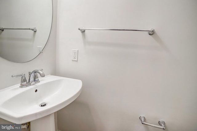 42203 SHORECREST TER, Aldie, VA 20105