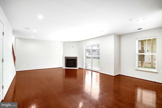 42203 SHORECREST TER, Aldie, VA 20105