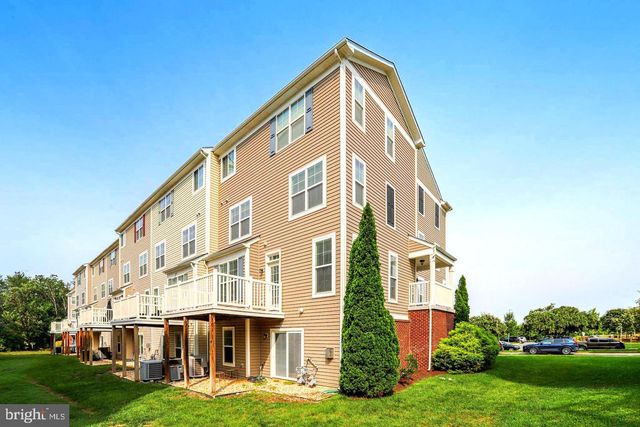 42203 SHORECREST TER, Aldie, VA 20105
