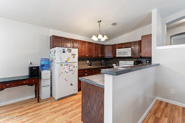 1516 Cook Street, Ocean Springs, MS 39564