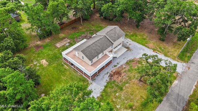 1516 Cook Street, Ocean Springs, MS 39564