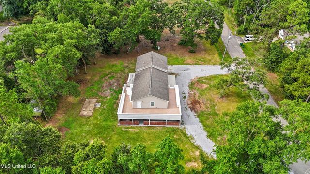1516 Cook Street, Ocean Springs, MS 39564