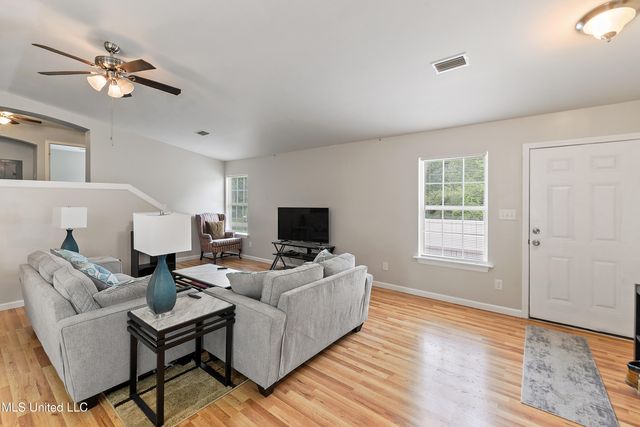 1516 Cook Street, Ocean Springs, MS 39564