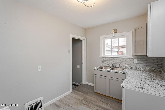 629 Cuthbert Road, Toledo, OH 43607