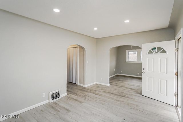 629 Cuthbert Road, Toledo, OH 43607