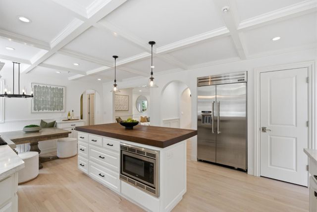 207 Edgehill Drive, San Carlos, CA 94070