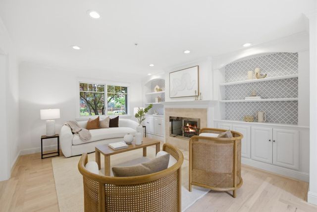 207 Edgehill Drive, San Carlos, CA 94070