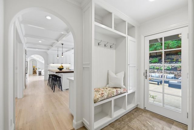 207 Edgehill Drive, San Carlos, CA 94070