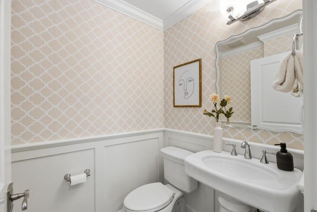 207 Edgehill Drive, San Carlos, CA 94070