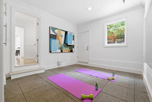 207 Edgehill Drive, San Carlos, CA 94070