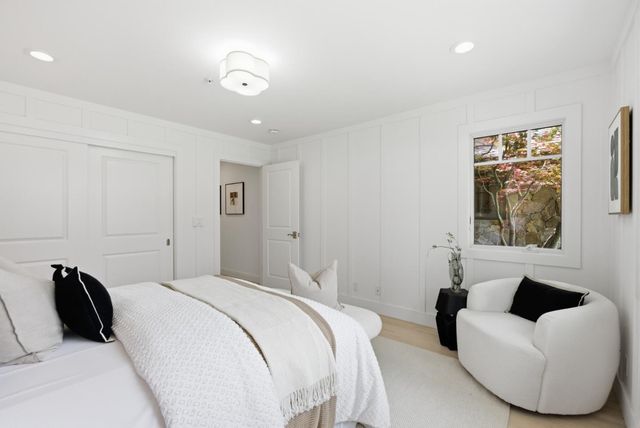 207 Edgehill Drive, San Carlos, CA 94070