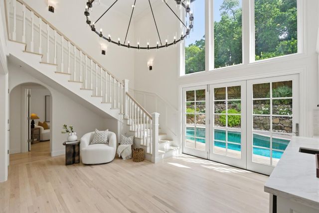 207 Edgehill Drive, San Carlos, CA 94070