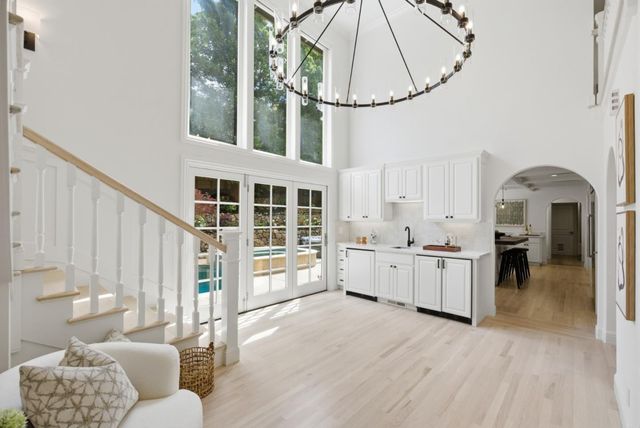 207 Edgehill Drive, San Carlos, CA 94070