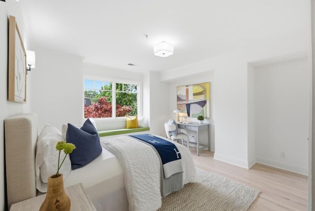 207 Edgehill Drive, San Carlos, CA 94070