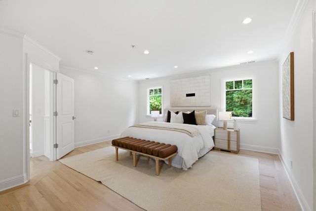 207 Edgehill Drive, San Carlos, CA 94070