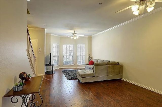 575 S VIRGINIA HILLS Drive 1803, Mckinney, TX 75072