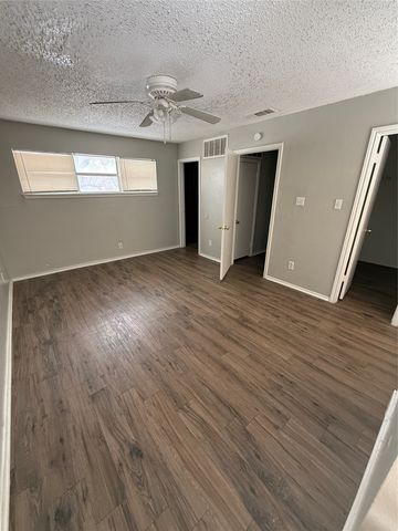 714 Bel Aire Crest, Irving, TX 75061