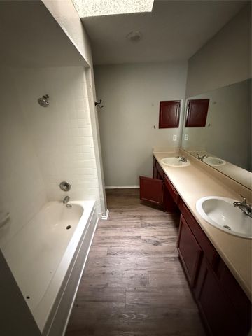 714 Bel Aire Crest, Irving, TX 75061