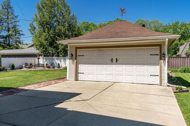 126 Jefferson Avenue, Janesville, WI 53545