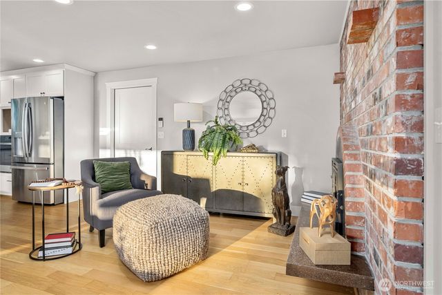 28601 13th Avenue S, Federal Way, WA 98003