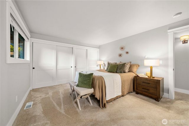 28601 13th Avenue S, Federal Way, WA 98003