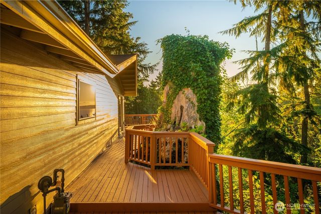 28601 13th Avenue S, Federal Way, WA 98003