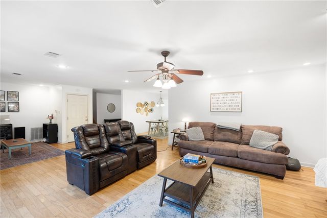 319 Ouita Circle, Russellville, AR 72802