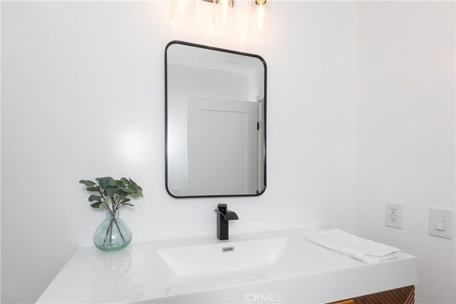 339 Winslow Avenue, Long Beach, CA 90814