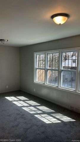 12096 Rossiter Street, Detroit, MI 48224