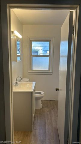 12096 Rossiter Street, Detroit, MI 48224