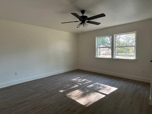 415 W Walnut Street, Whitewright, TX 75491