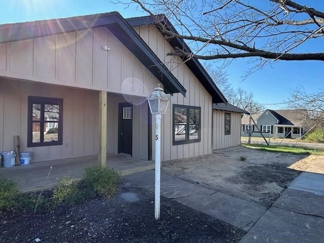 415 W Walnut Street, Whitewright, TX 75491