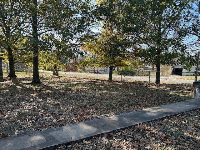 415 W Walnut Street, Whitewright, TX 75491