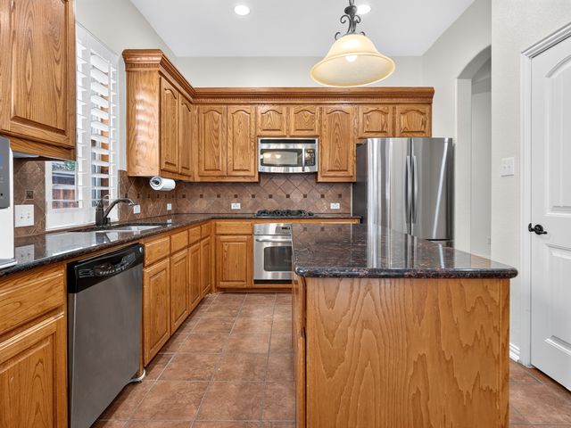 3078 Camden Bluff Road, Frisco, TX 75034
