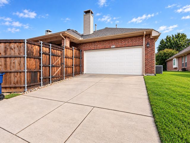 3078 Camden Bluff Road, Frisco, TX 75034